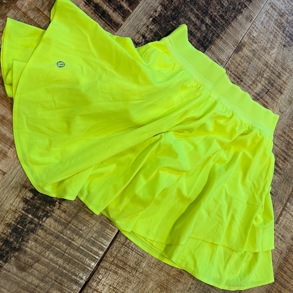 Lululemon Court Rival High-Rise Skirt - Highlight Yellow - 4 - Picture 2 of 3